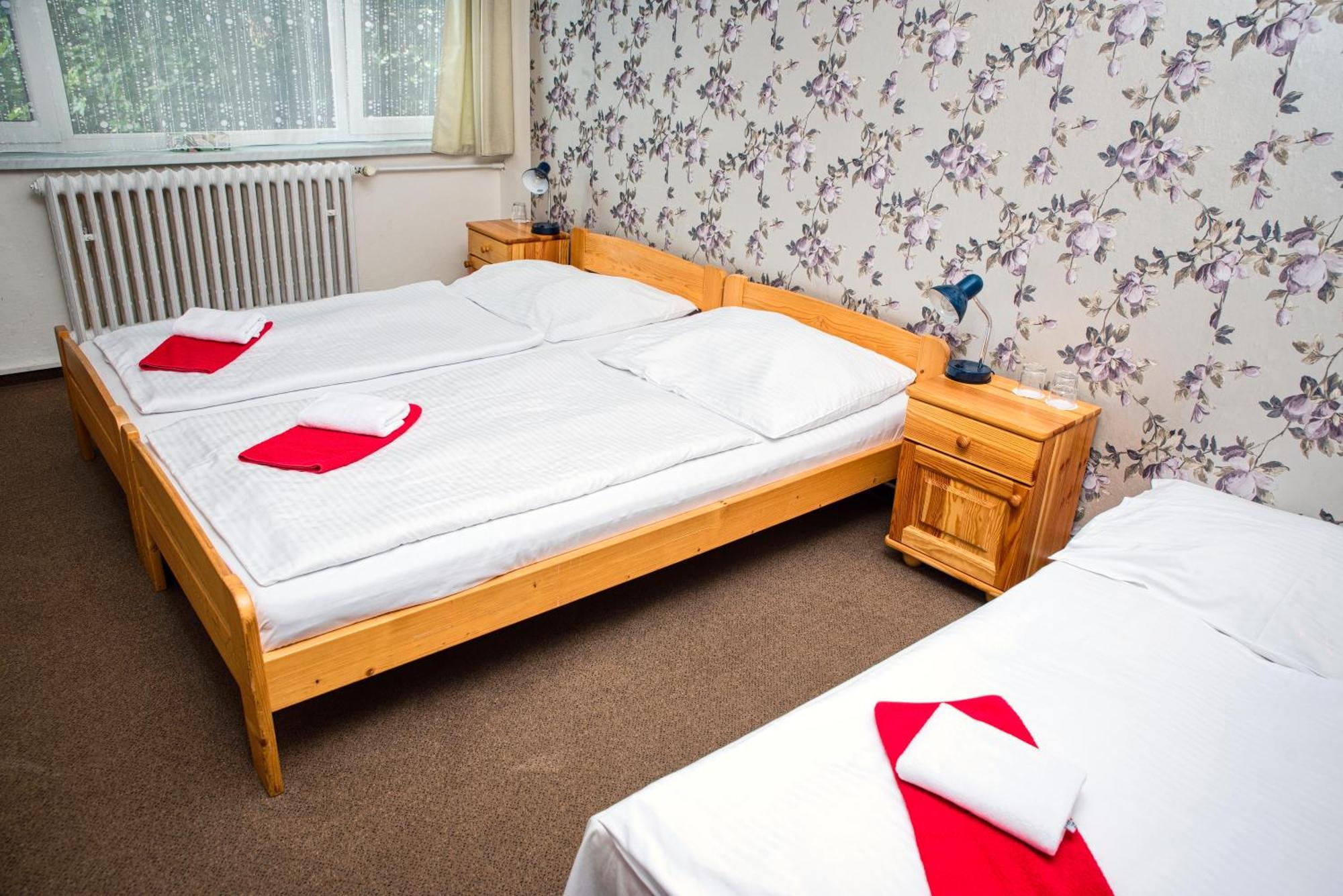 Hotel Zimni Stadion Náchod Dış mekan fotoğraf