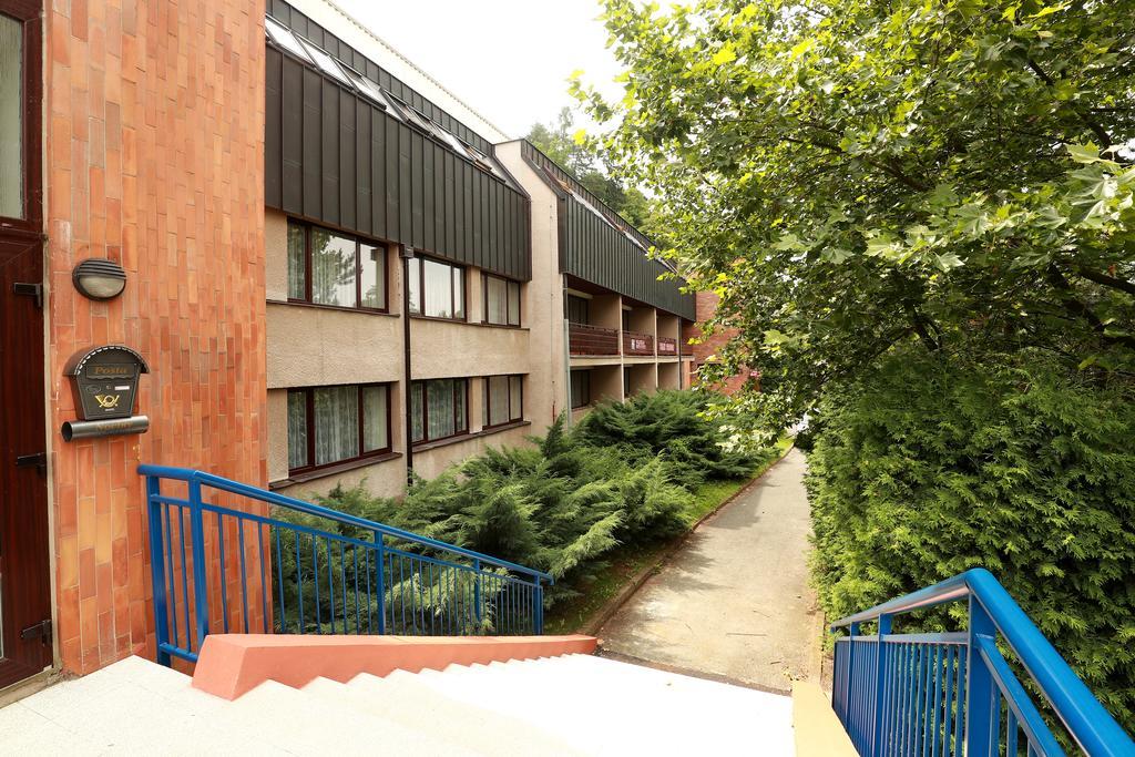 Hotel Zimni Stadion Náchod Dış mekan fotoğraf